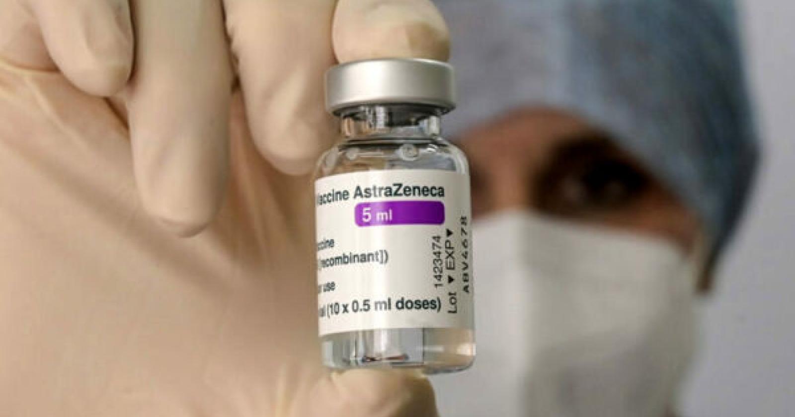Il vaccino Astrazeneca bloccato in tutt'Italia