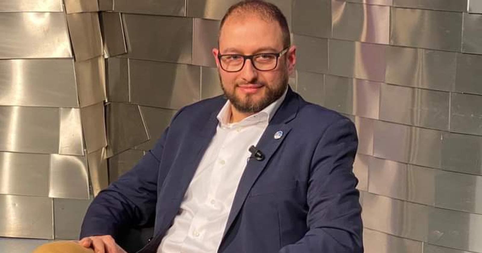 “Chiudono gli sportelli, mobilitiamoci con le banche”