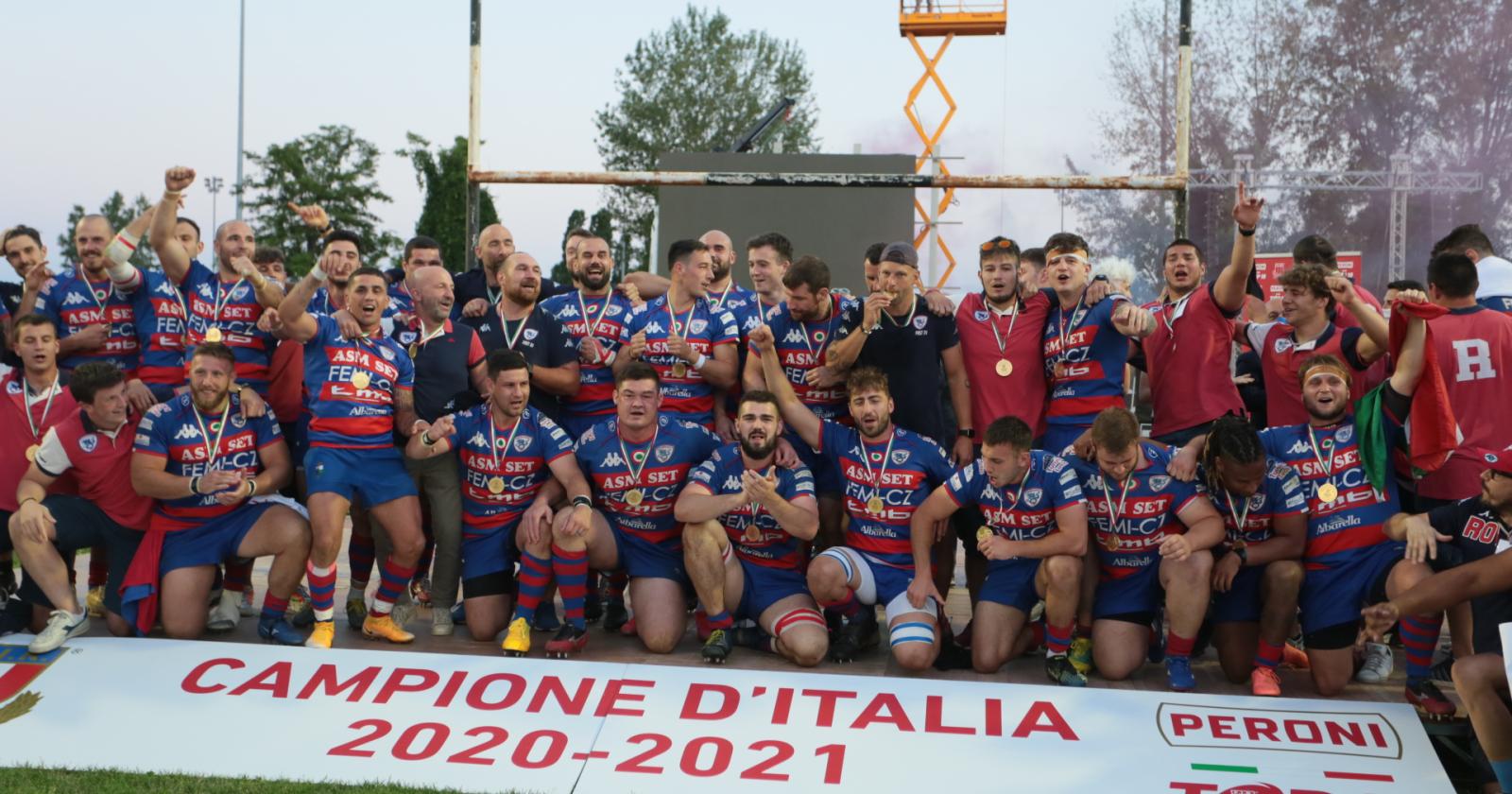 I complimenti del questore agli agenti campioni d'Italia