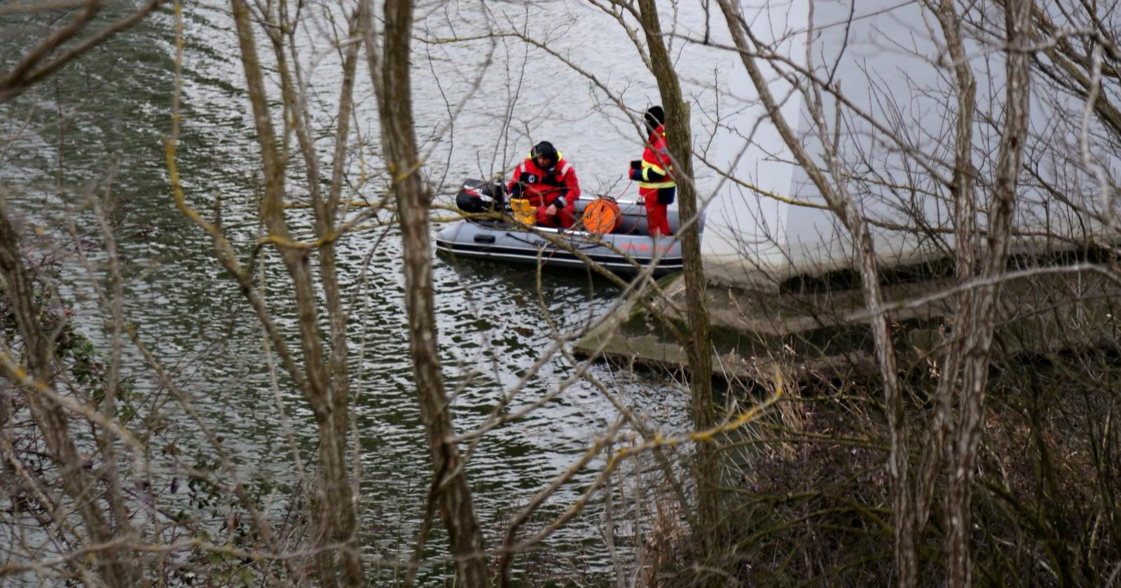 Orrore nell'Adige, spunta un corpo