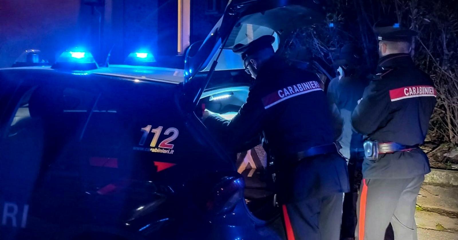 Folle inseguimento e arresto: era ubriaca e senza patente 