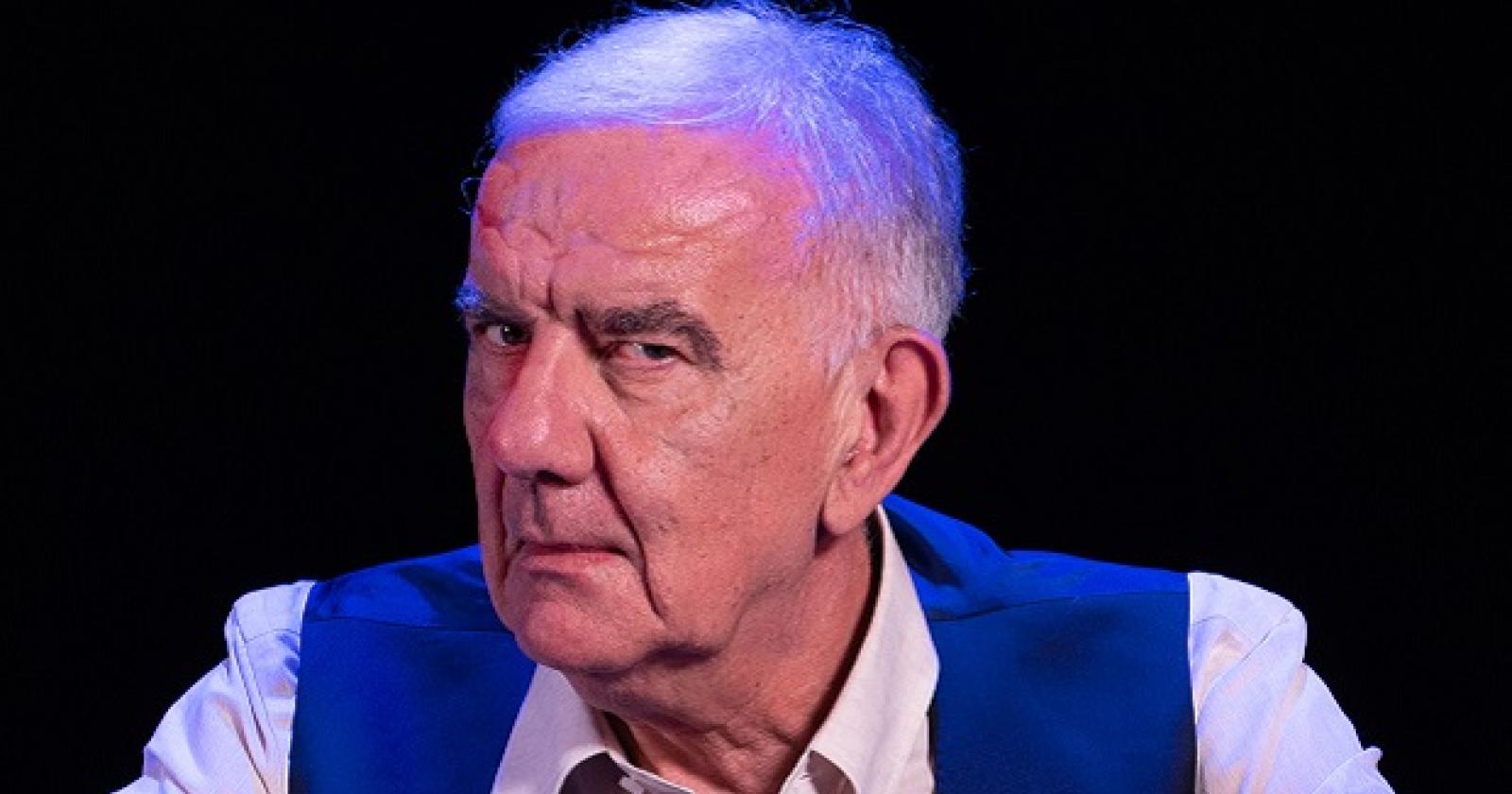 Sul palco, al Censer, arriva Gene Gnocchi