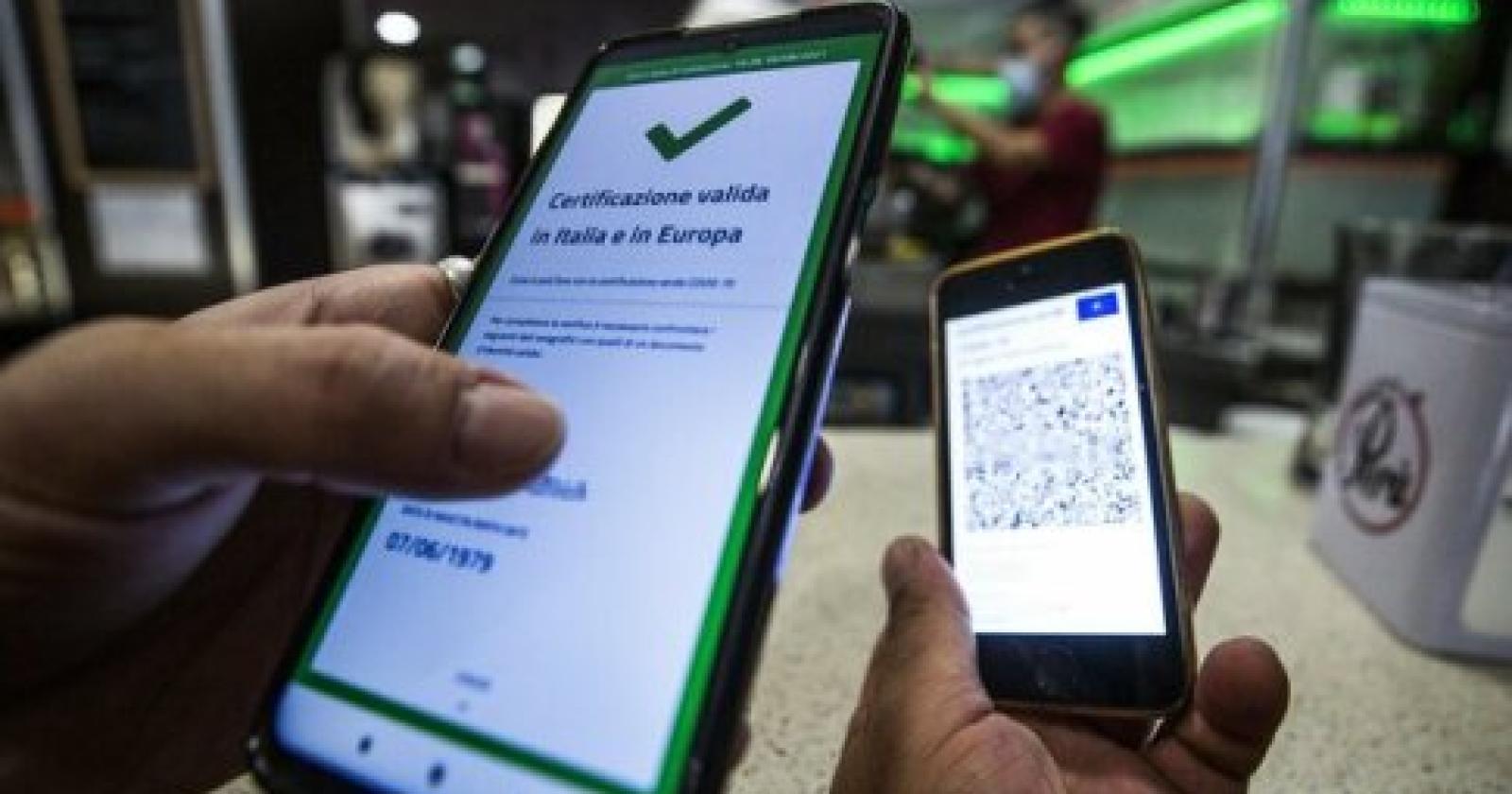 Tabacchi e alimentari anche senza super Green pass