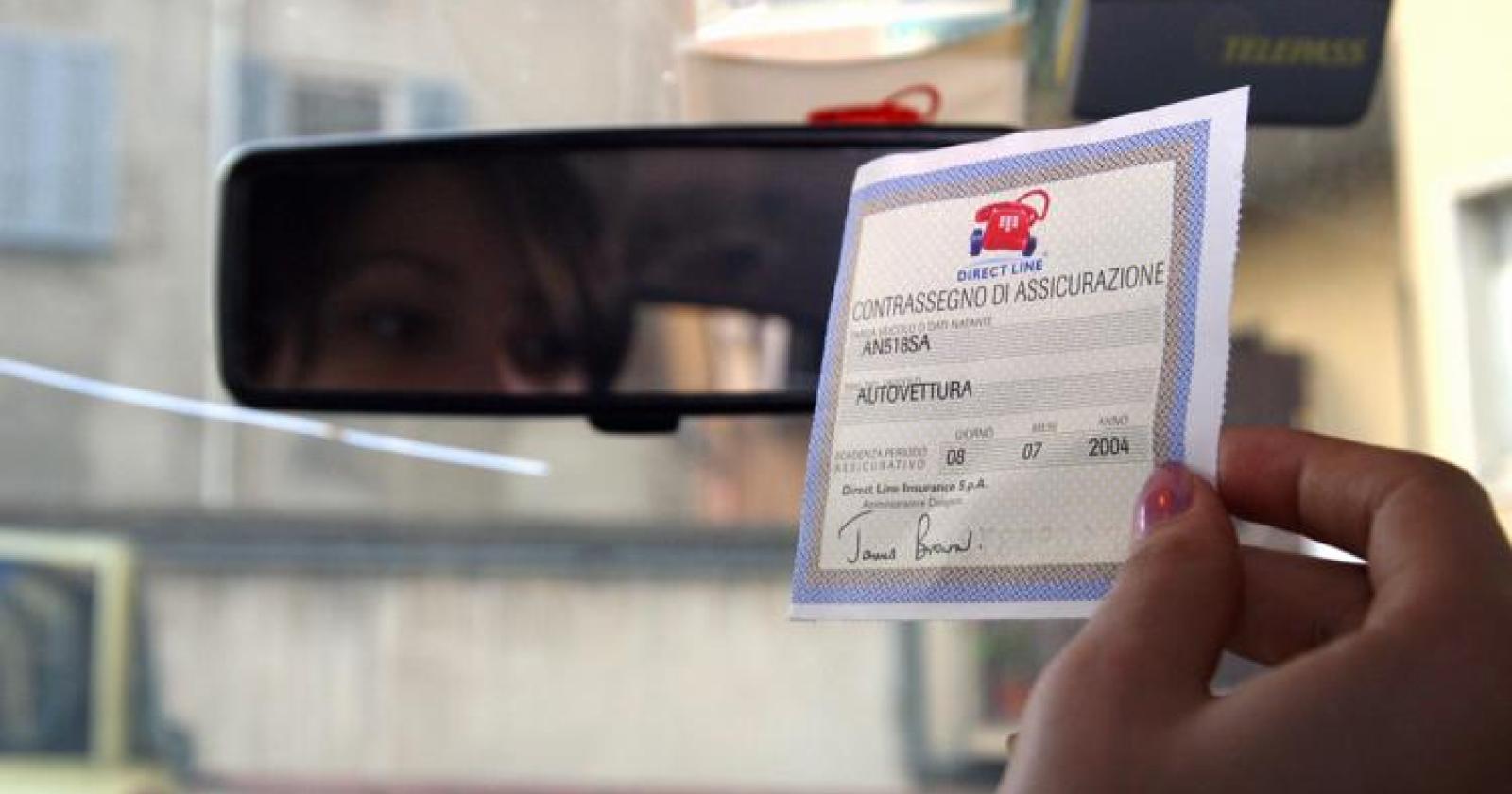 Addiucurazione obbligatoria anche per i mezzi fermi