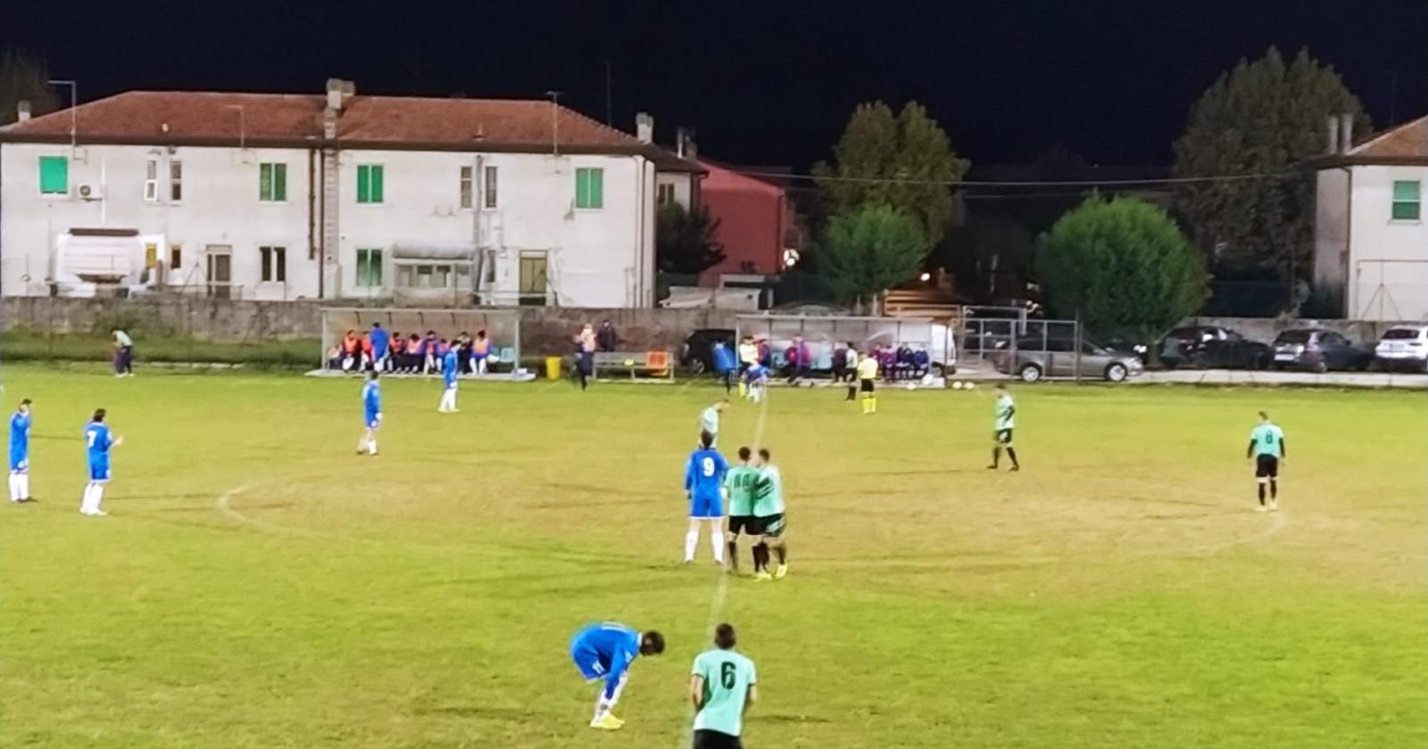 Loreo avanti di rigore e vola ai quarti di finale