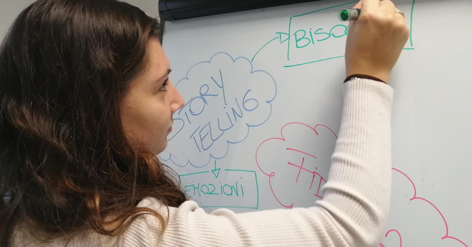 Una mano per trovare lavoro