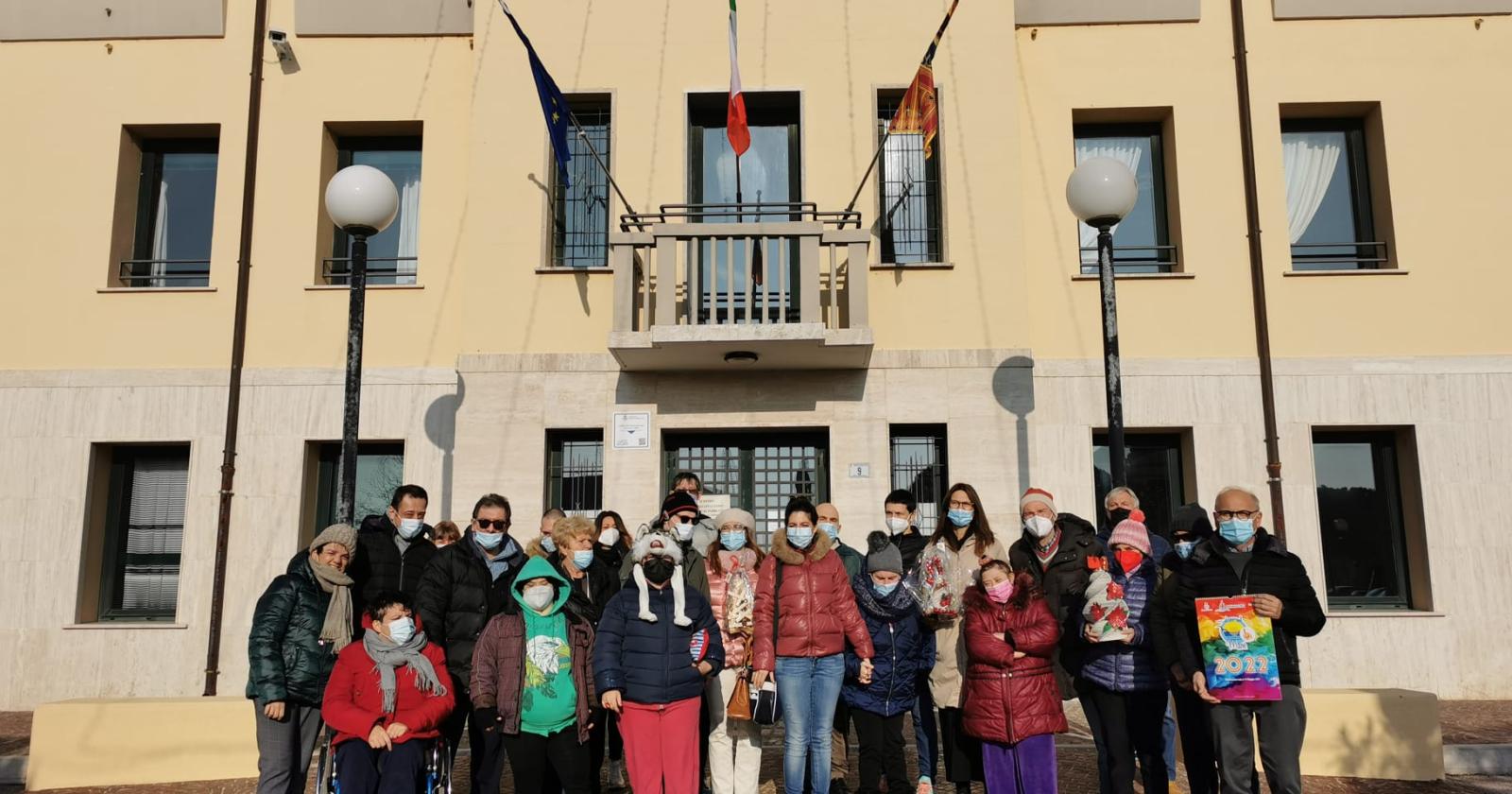 A fianco di chi aiuta gli altri a sorridere