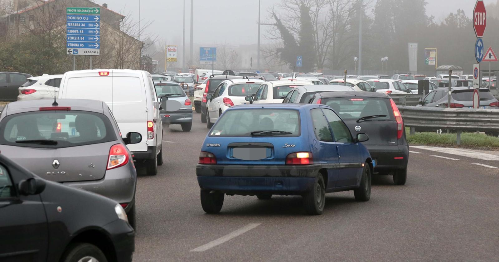 Tamponi all'ora di punta: di nuovo tutto bloccato