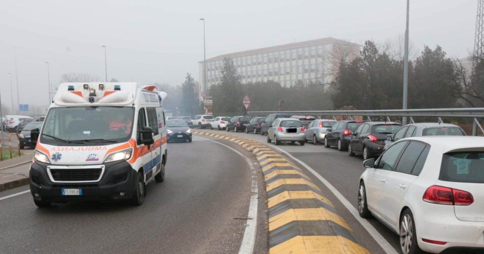 Tamponi all'ora di punta: di nuovo tutto bloccato