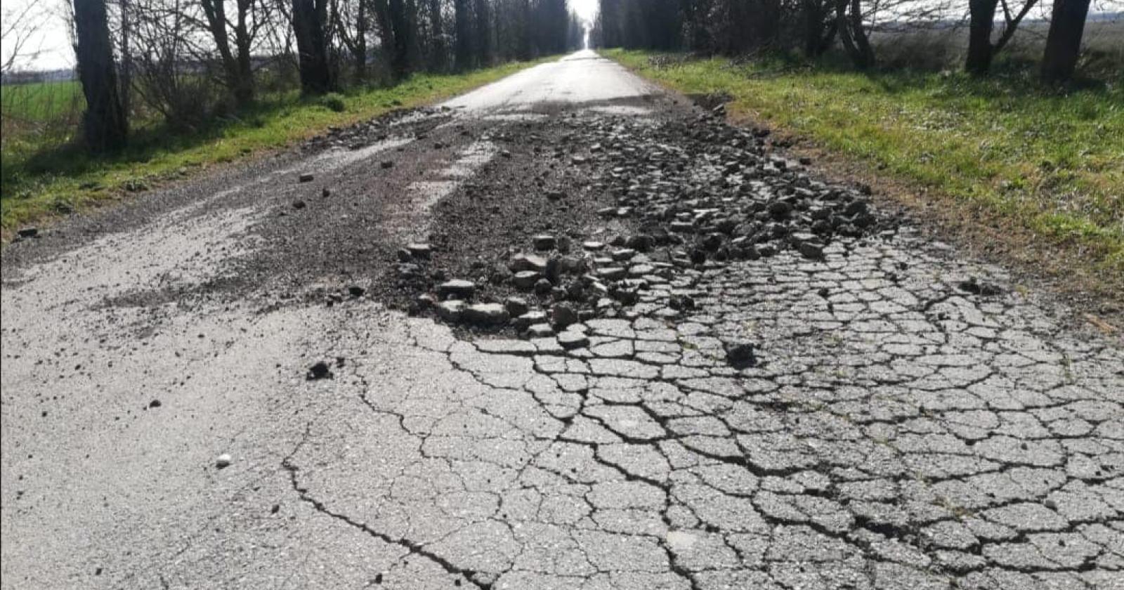 Strada delle Valli chiusa per notevoli danni al manto stradale 