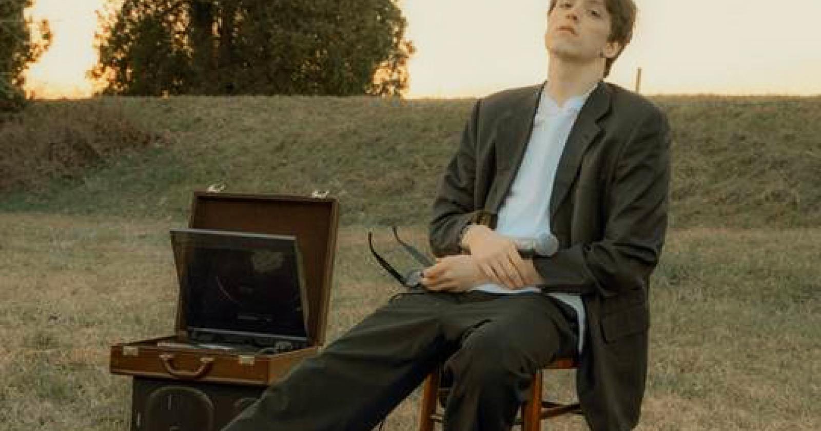 Il ritorno di Giovie, con un nuovo video