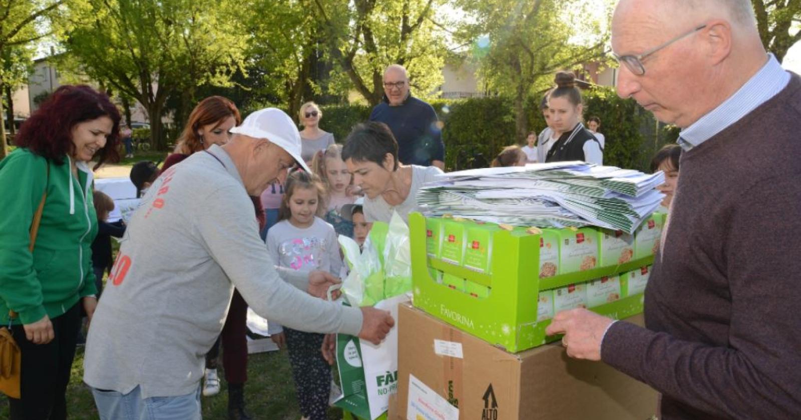 Uova di cioccolato "sospese" per i bimbi ucraini