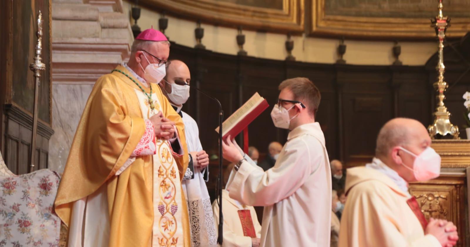 In cattedrale, la messa solenne celebrata dal vescovo
