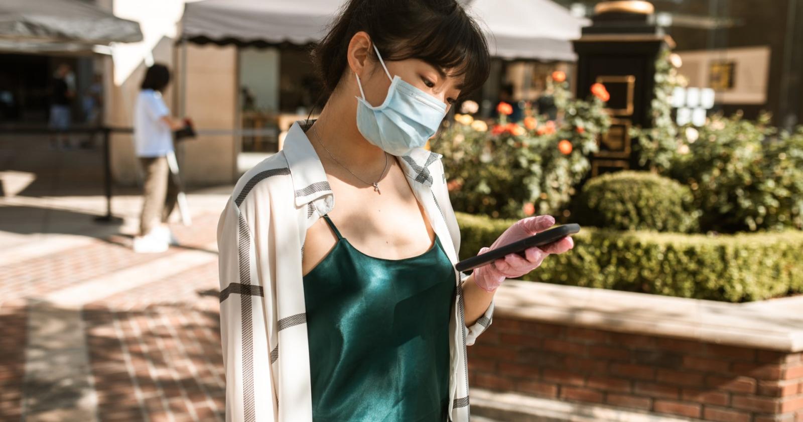 Giù la maschera, il Green pass ancora no 