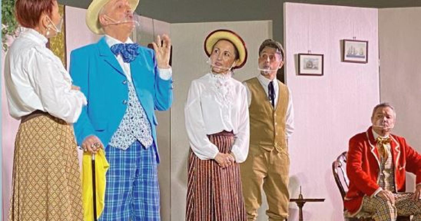 A teatro, in scena "Galina canta e galo tase"  