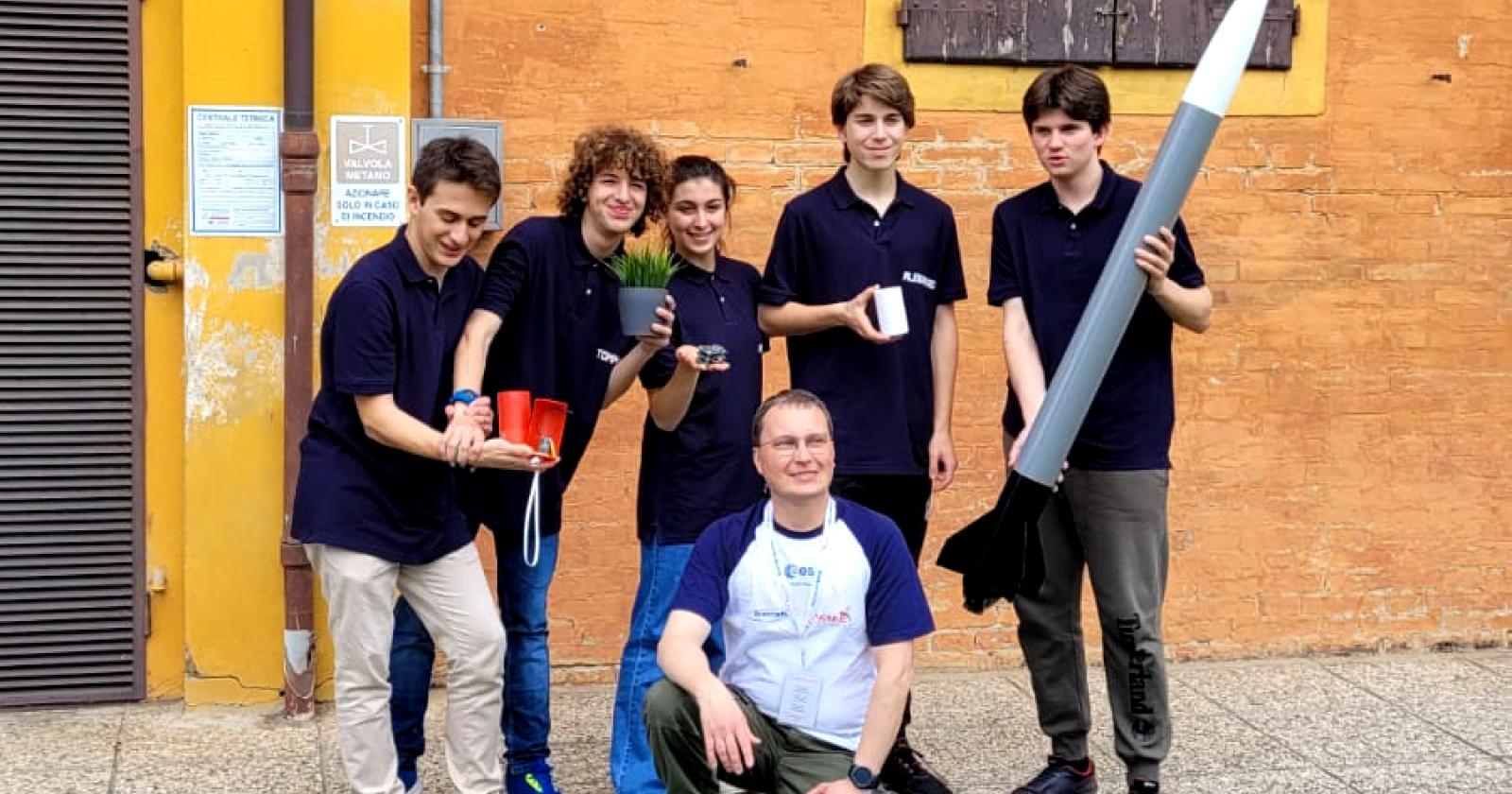 Questi ragazzi hanno creato un satellite. E funziona!