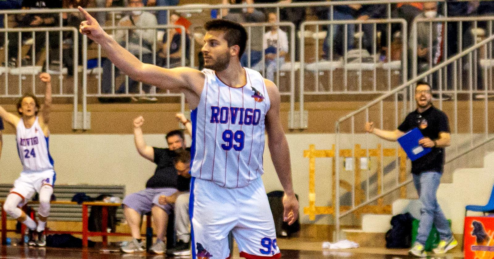 Bomber Tiberio firma e resta
