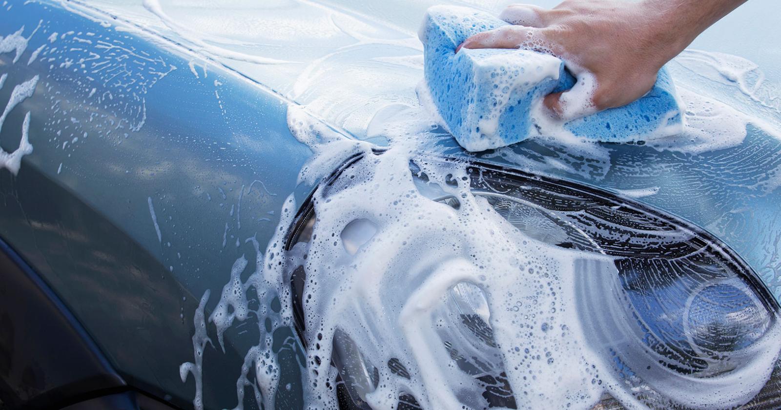Acqua razionata: vietate piscine e lavare l'auto. E multe