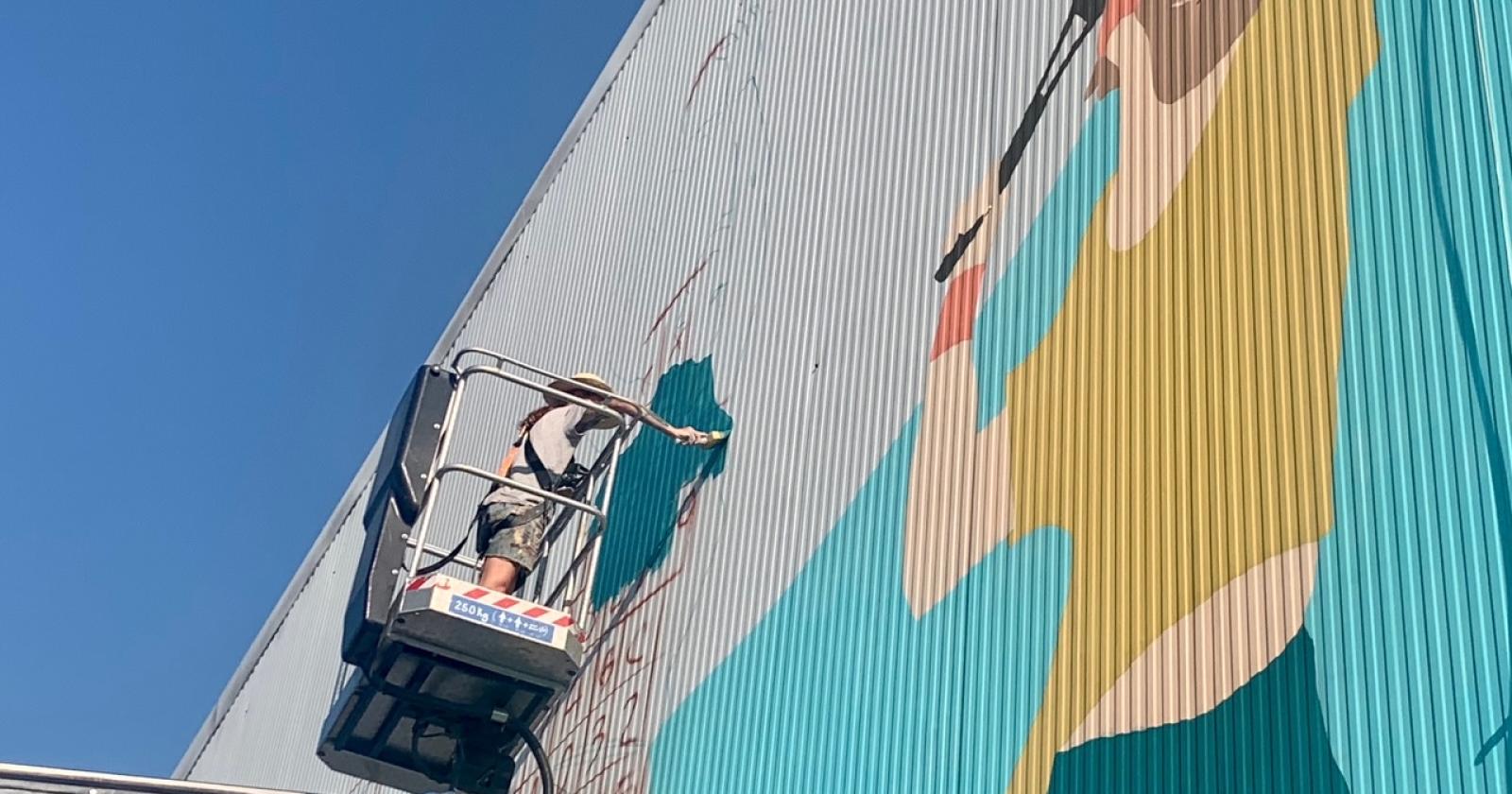 La street art fa risorgere il palazzetto