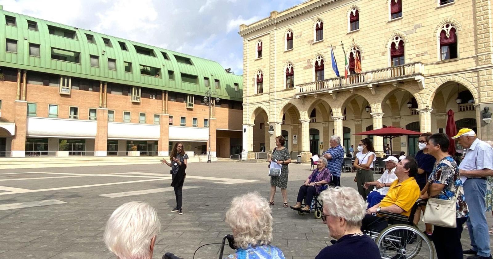 Gli ospiti dell'Ipab a spasso per la storia