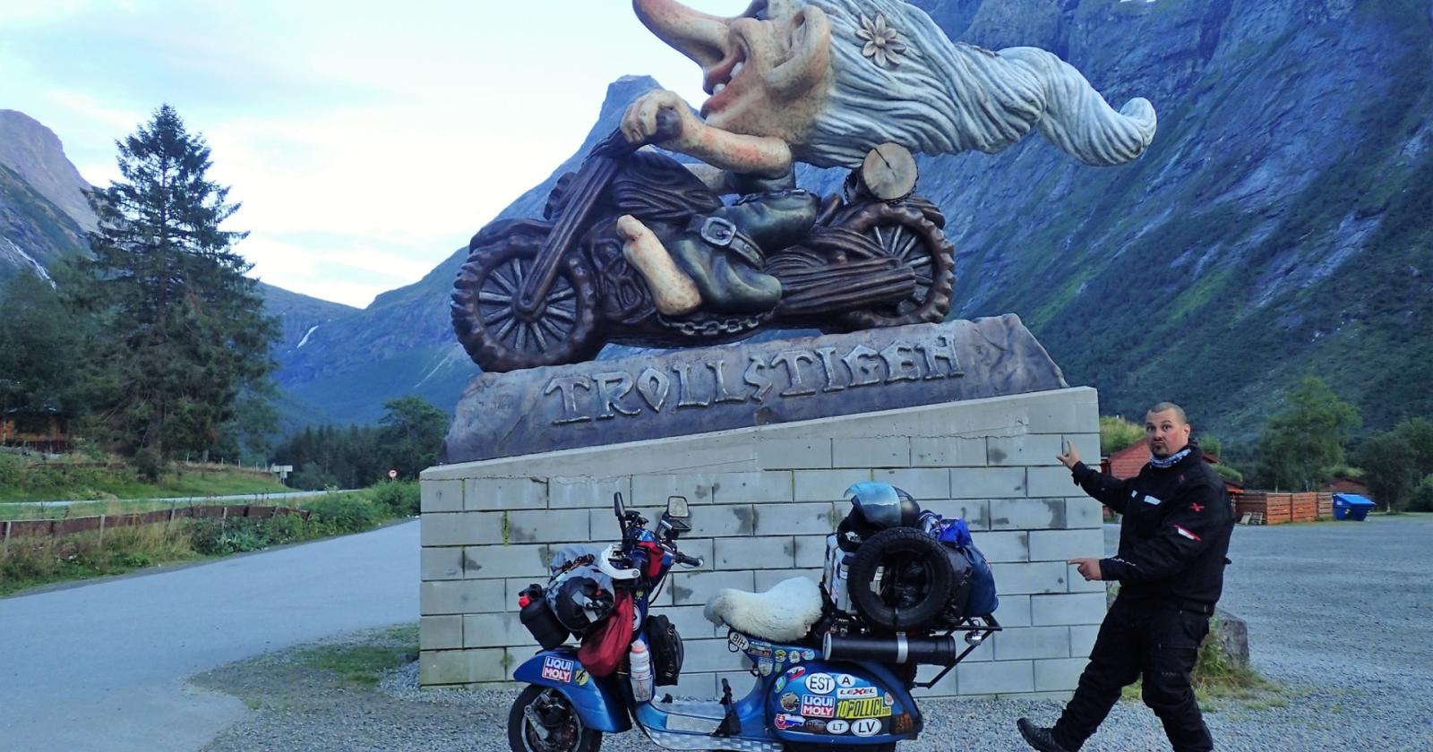 Dario, in Vespa nel profondo Nord