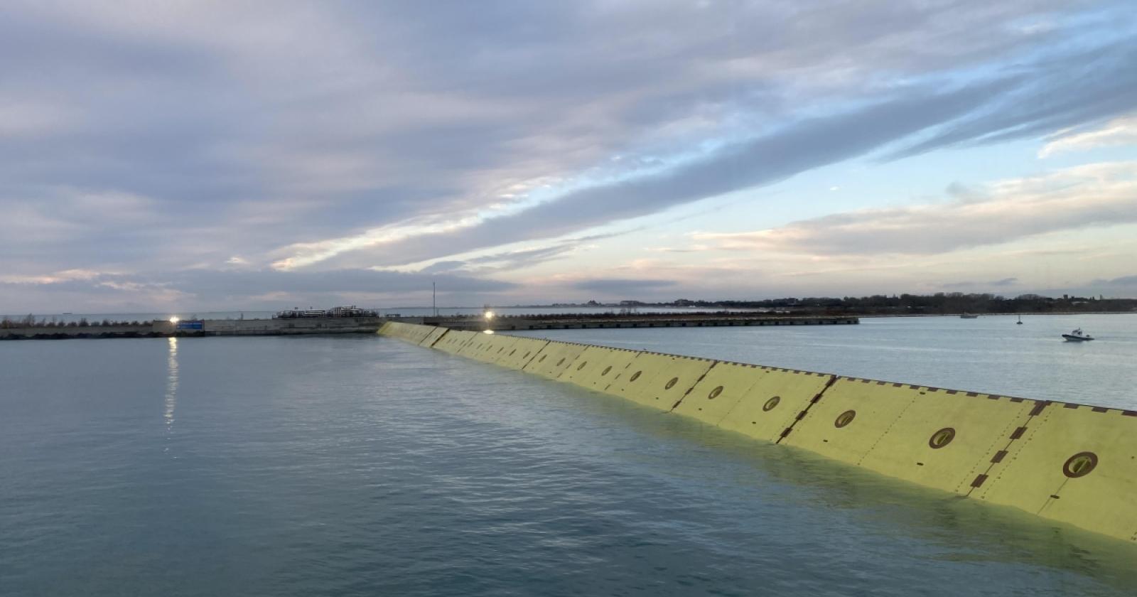Marea eccezionale ad agosto, il Mose salva Venezia