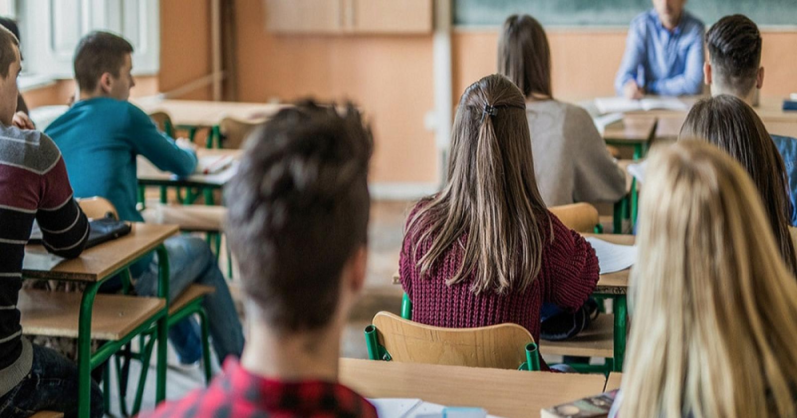 Prof non tutelati e famiglie che non educano più