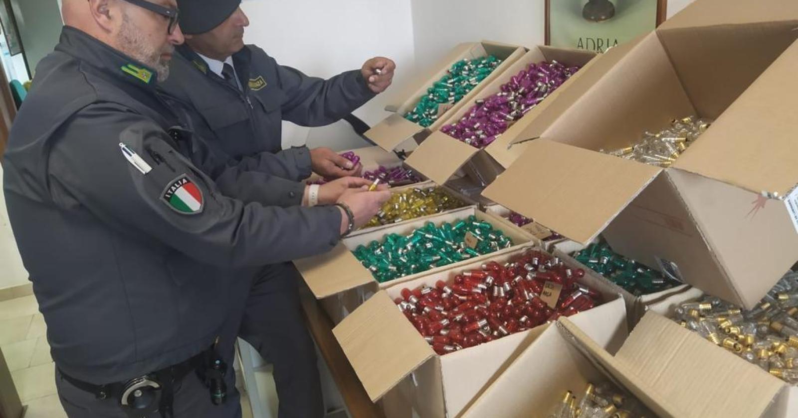 Mega sequestro di luminarie di Natale