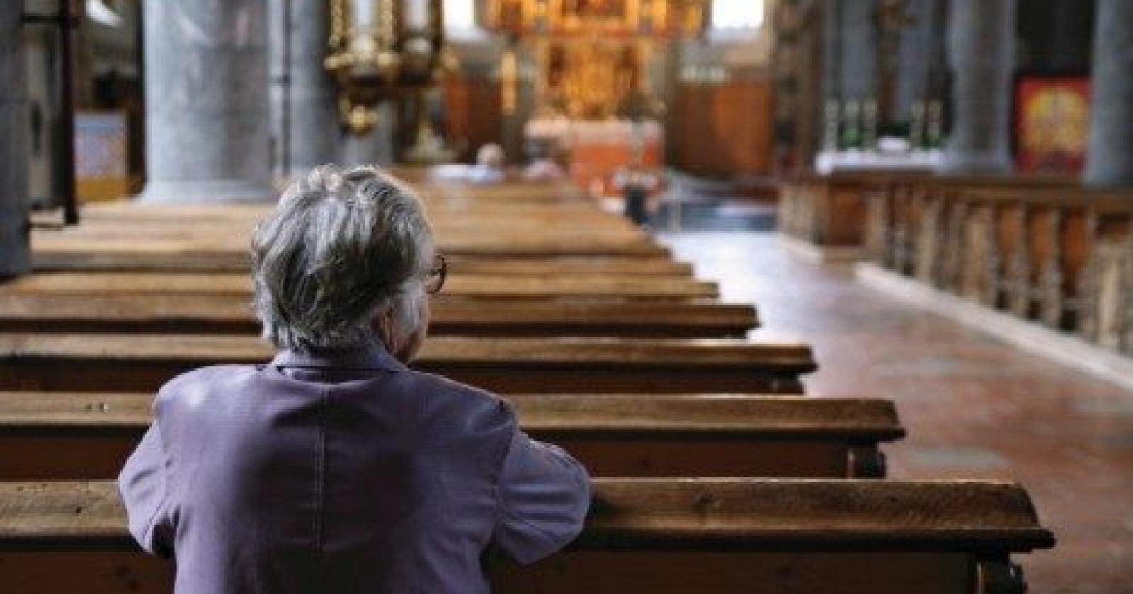 Caro bollette in chiesa: messe accorpate e vestiti pesanti