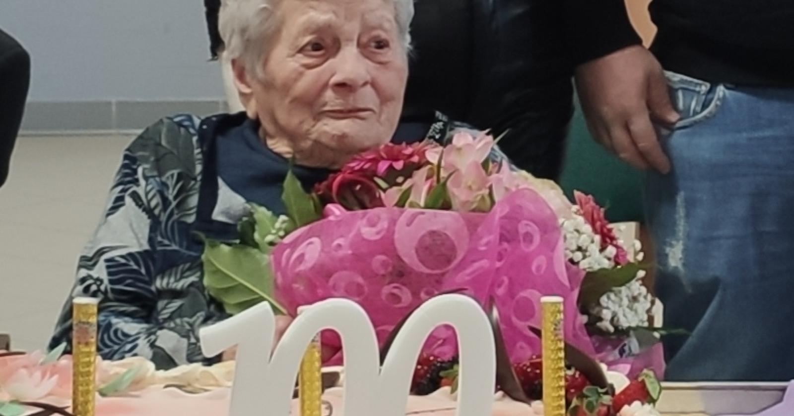 Nonna Lucia dice cento!