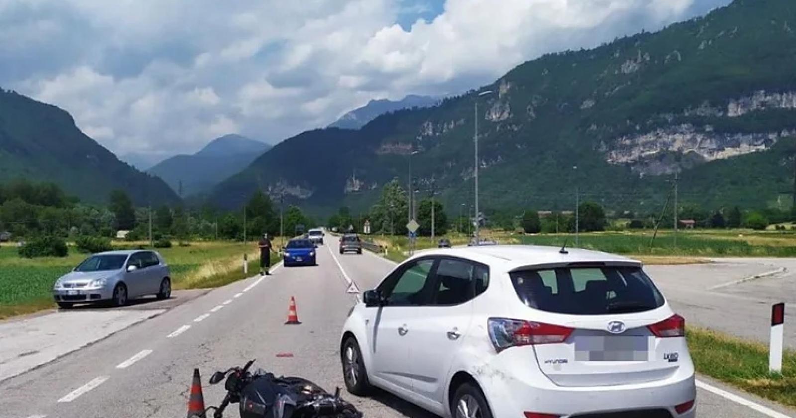 Chi è responsabile nel caso di sorpasso di un’auto che sta per svoltare a sinistra