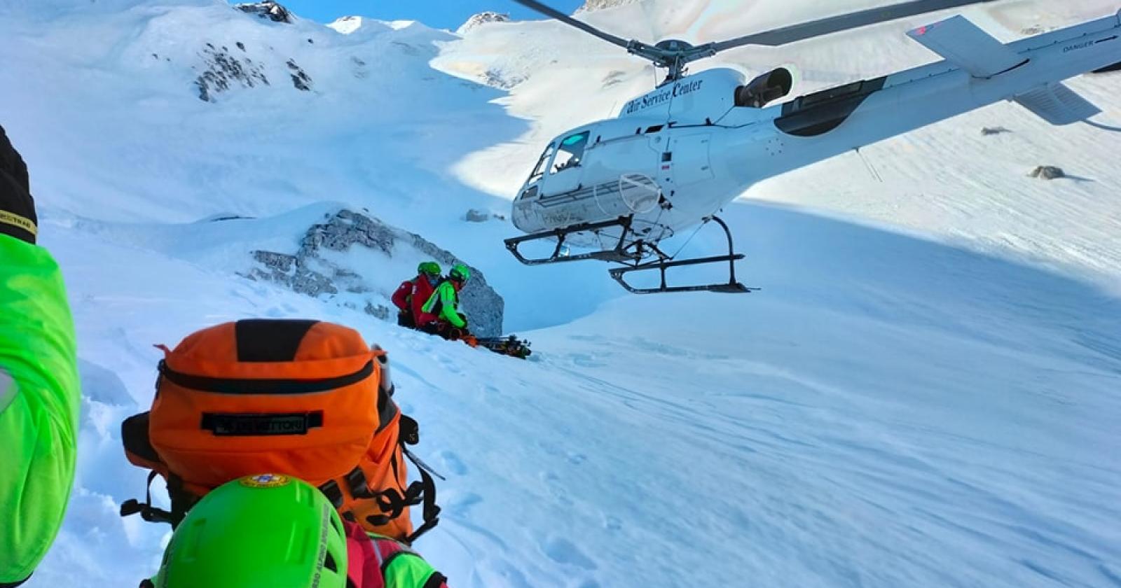 Quattro escursionisti in difficoltà, arriva l'elisoccorso