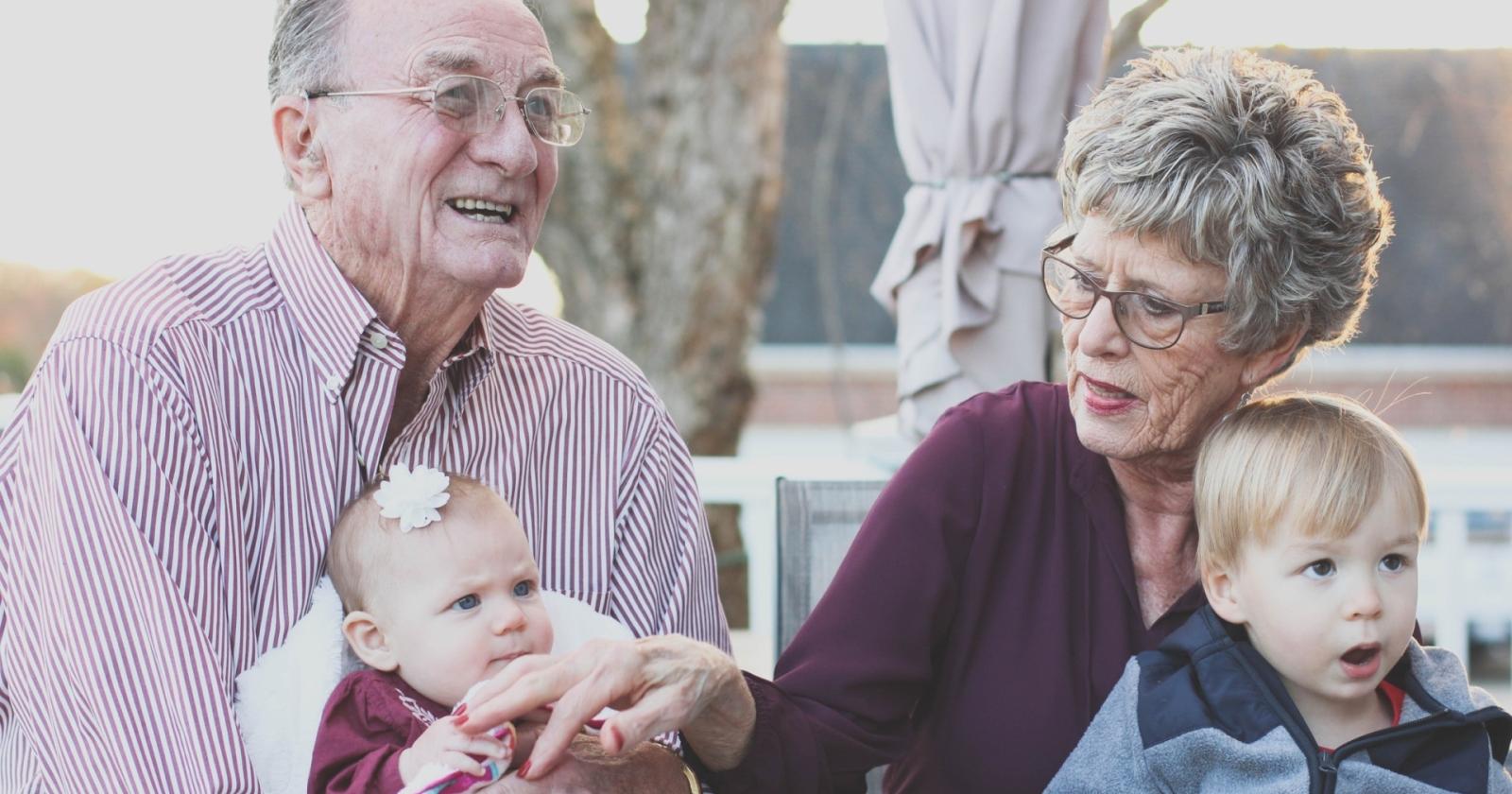 Nonni e nipoti in vacanza assieme