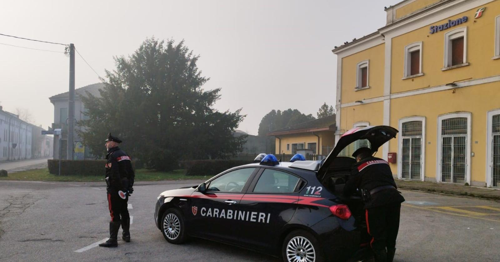 Circolava su una bici rubata e armato di coltello