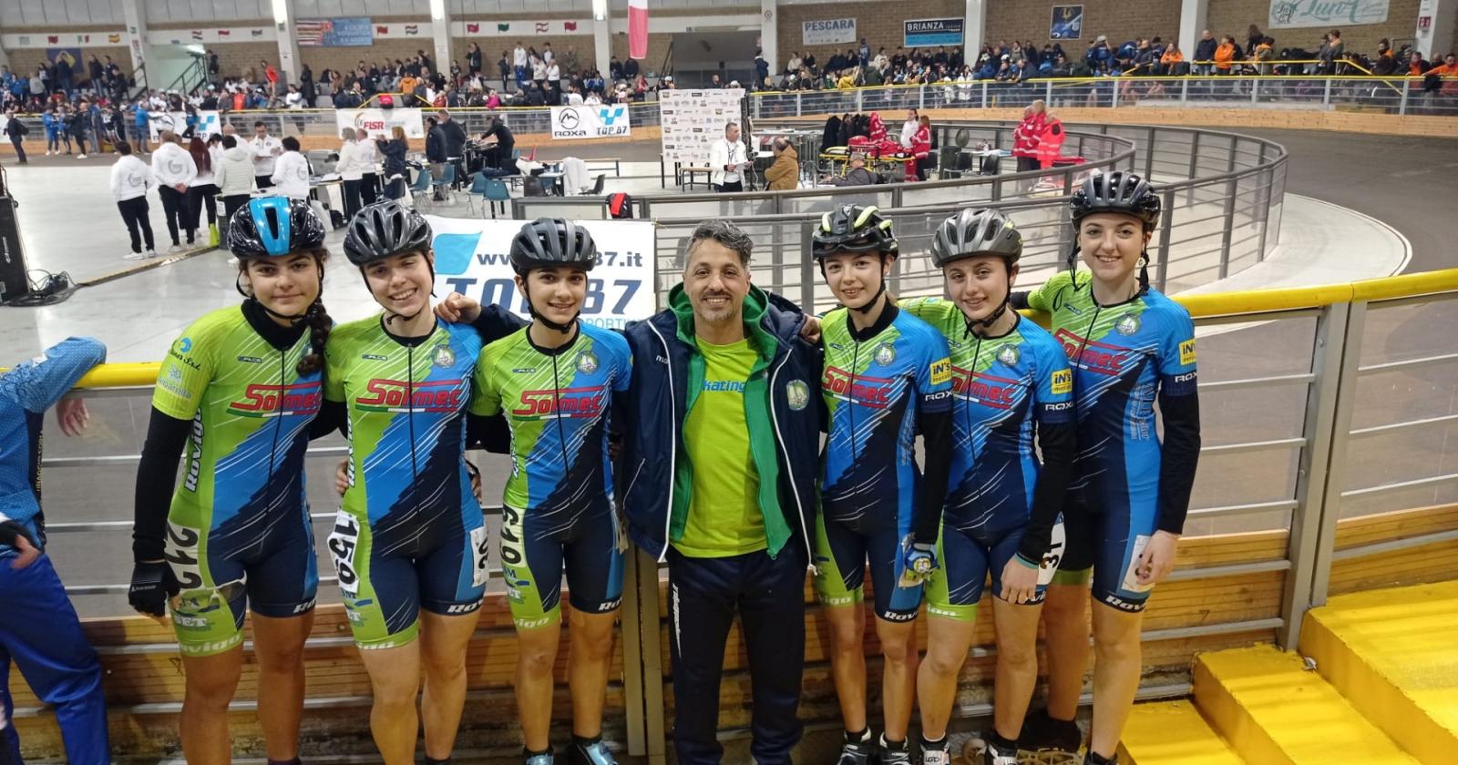 Pattinaggio, i verdeblu conquistano nell'indoor
