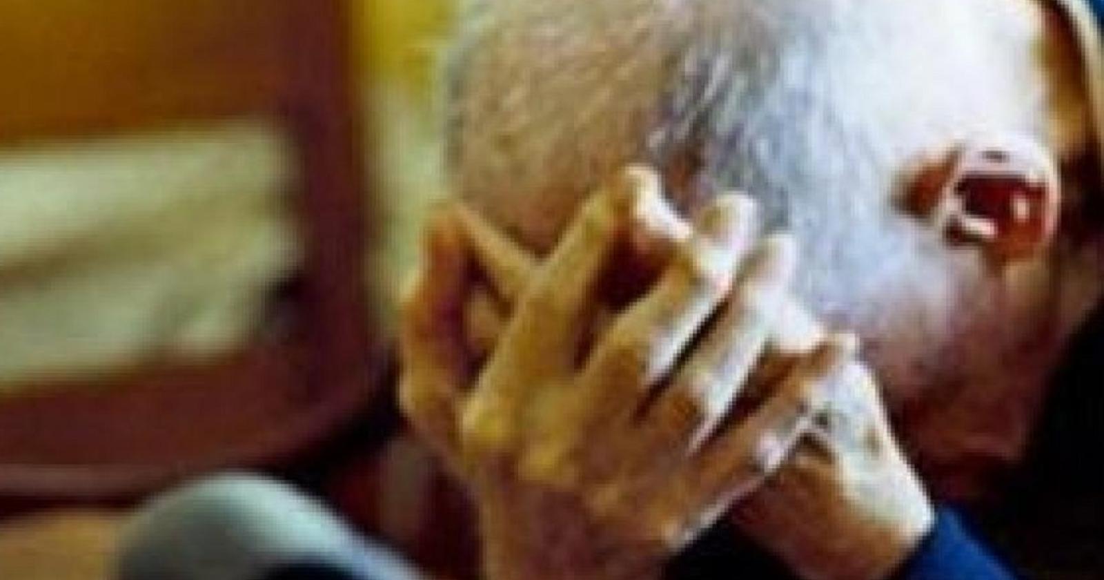 Orrore: schiaffi, pugni e frustate nella casa di riposo