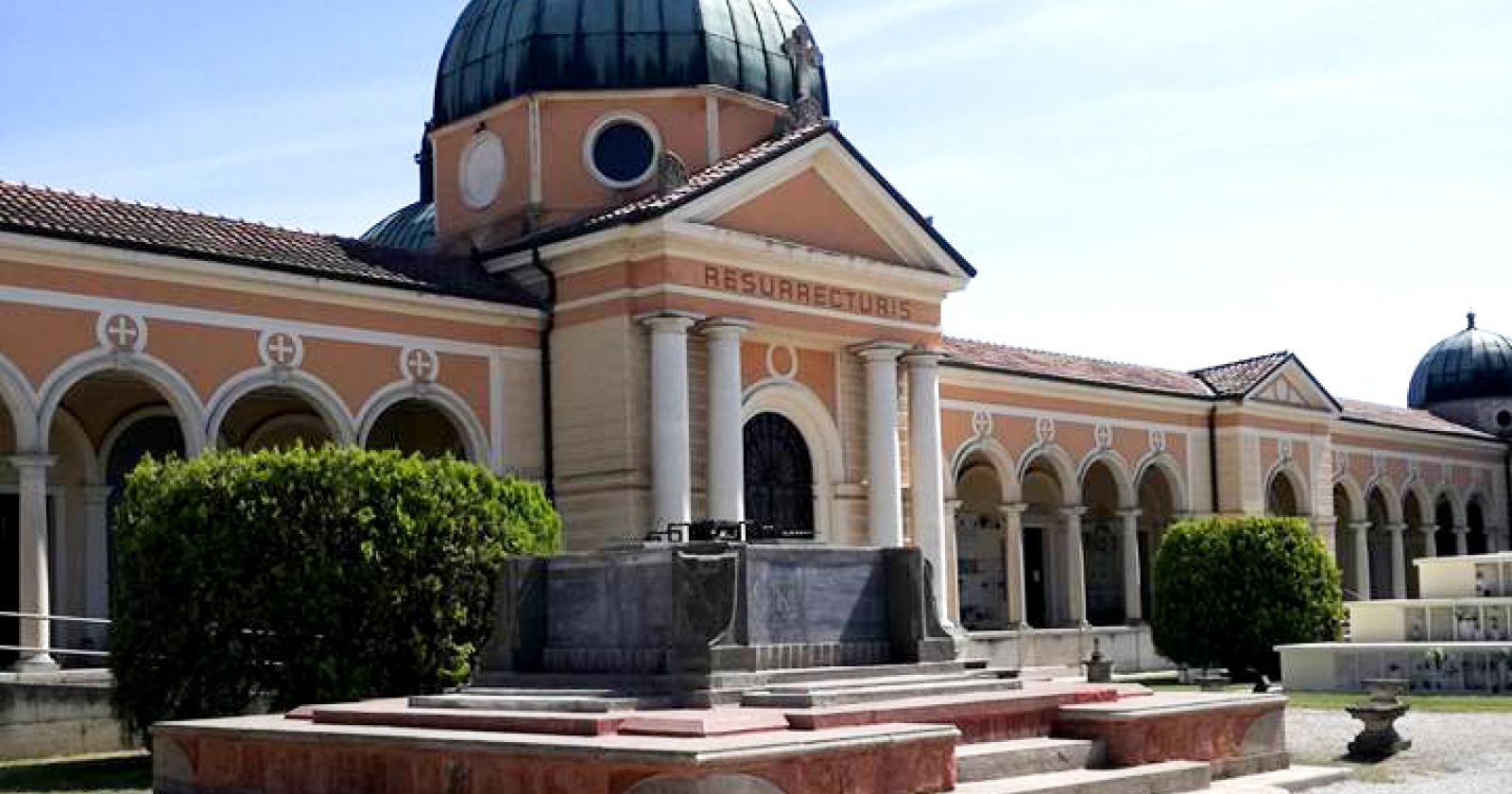 Servizi cimiteriali, Comune al lavoro