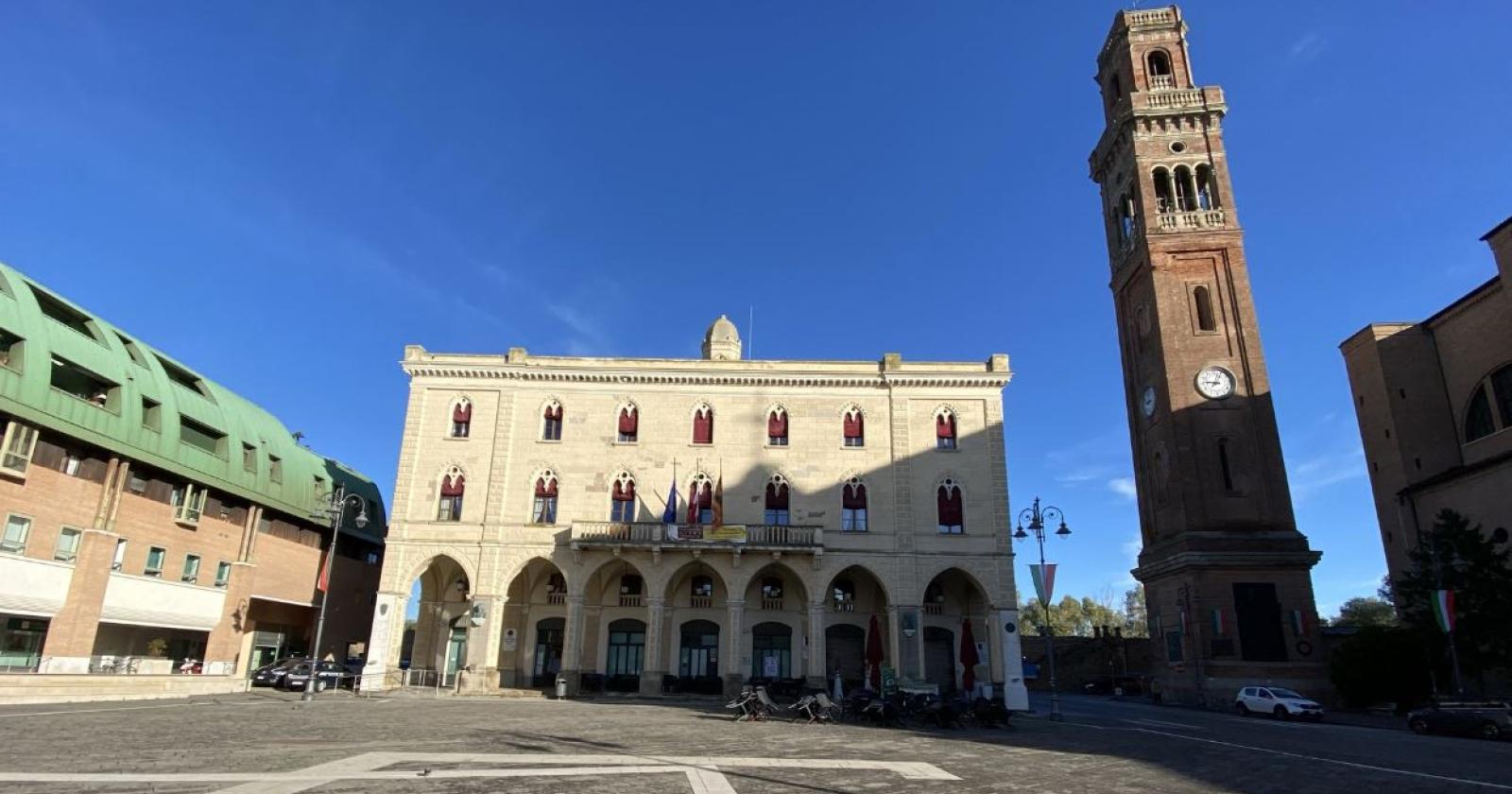 Municipio, polemica per gli orari di apertura ridotti
