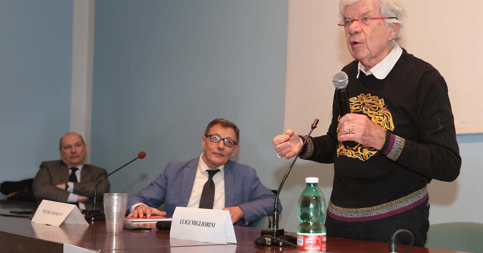 "E pensare che volevo fare il cantante lirico..."