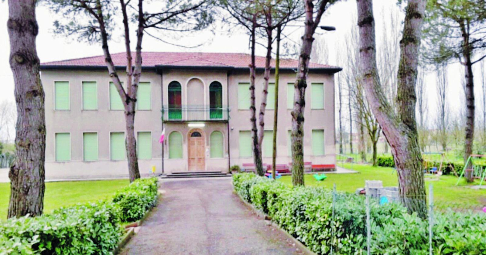 Scuole, più sicurezza agli ingressi