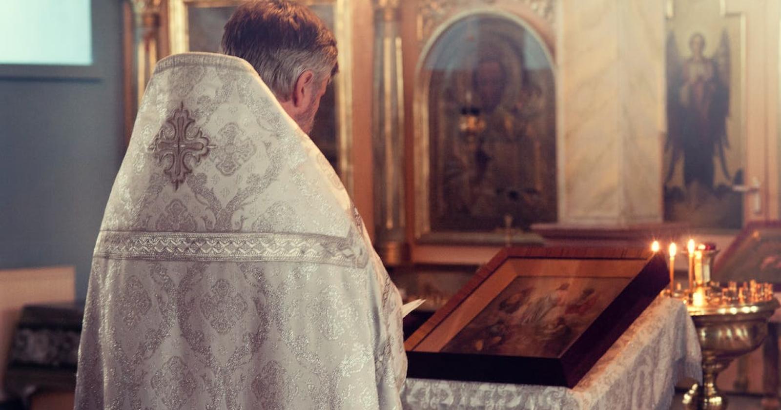 Anziano prete esorcista arrestato a Rovigo