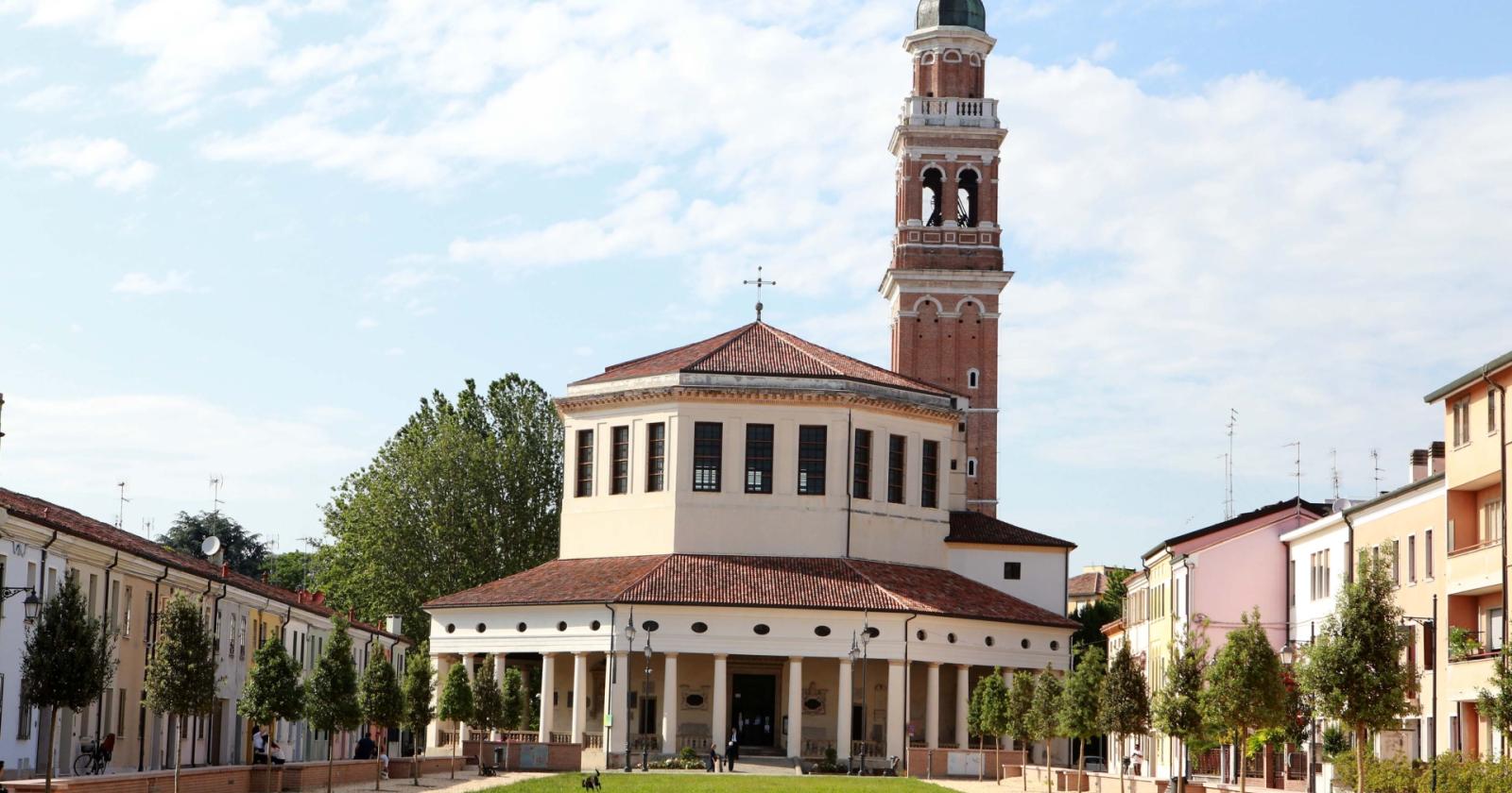 Piazza XX Settembre è tornata a splendere