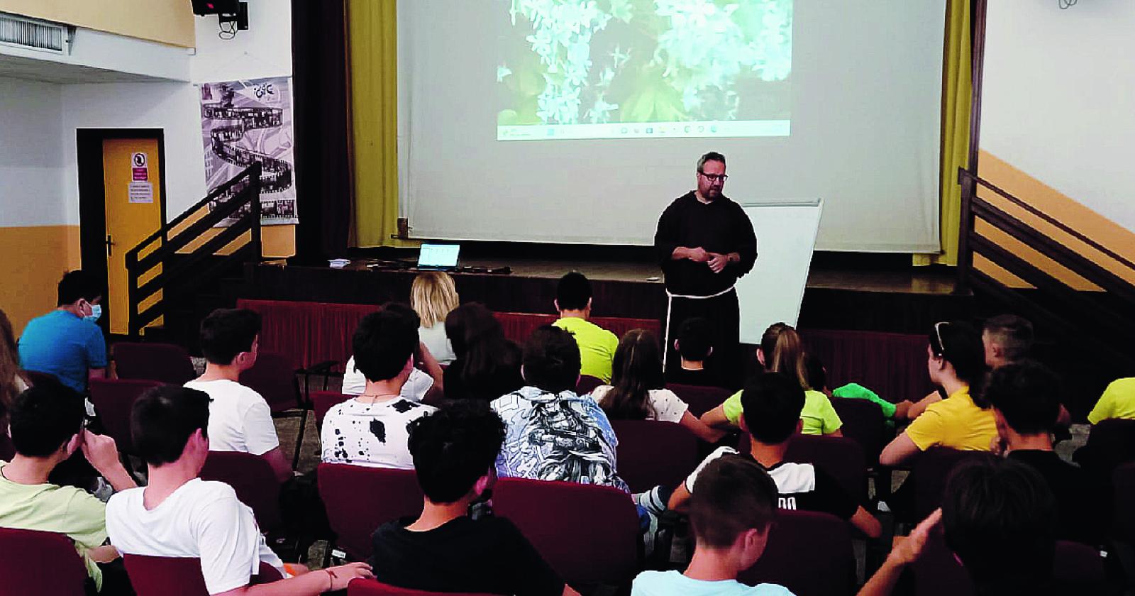 Fra Luca tra i banchi di scuola