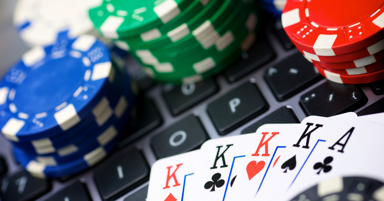 Gioco d’azzardo, dipendenza e repressione dell’illegale a Rovigo