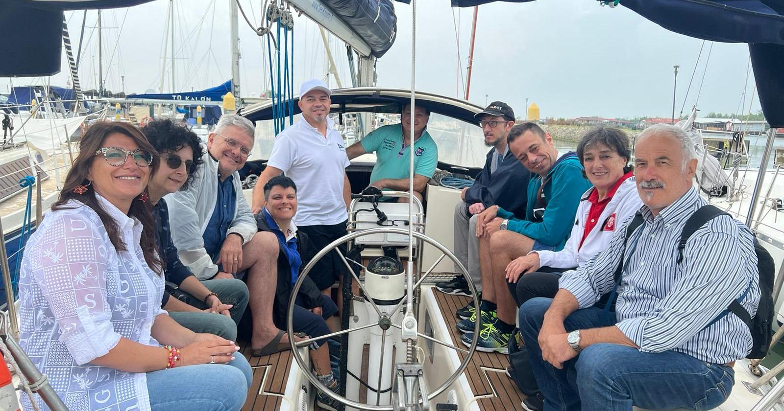 Una giornata in barca per i ragazzi di Luce sul Mare