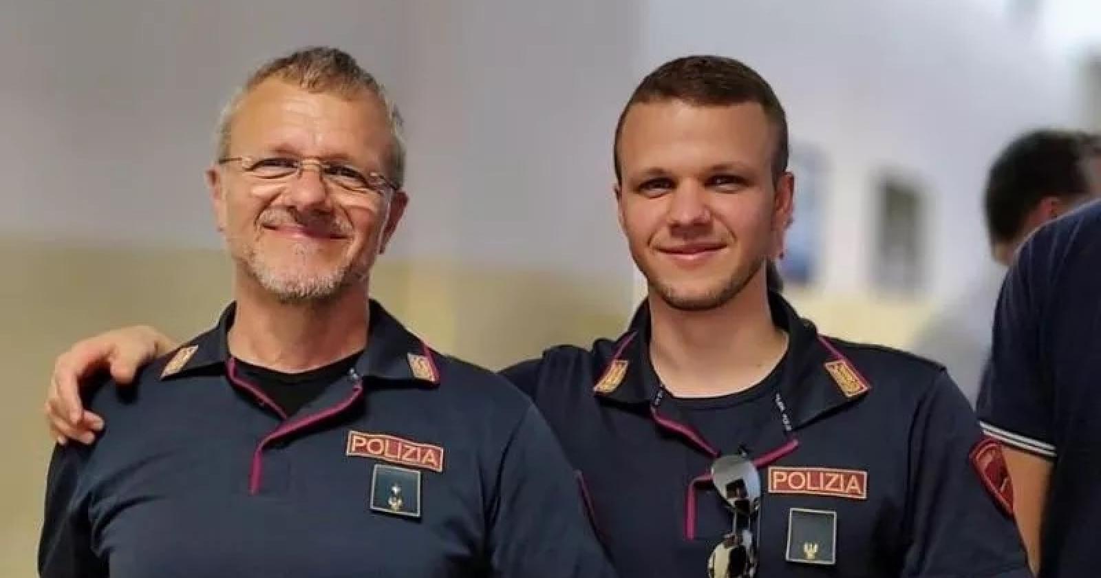 Lui appena arruolato,  il papà va in pensione: prima, un turno assieme