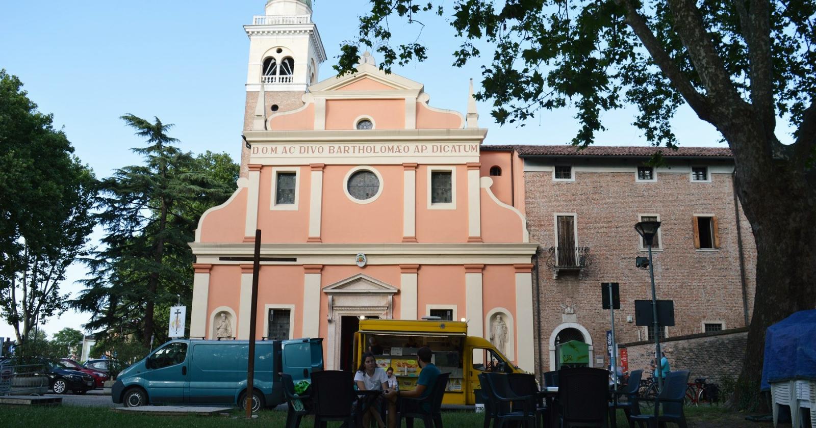 Qui ogni proiezione è una vera festa!