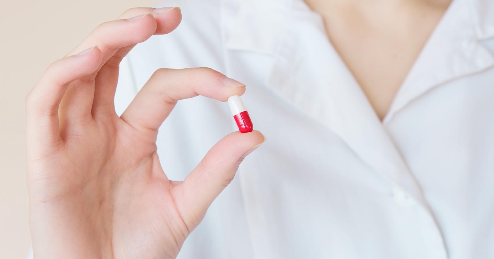 Si traveste da medico per fare sesso col compagno ricoverato