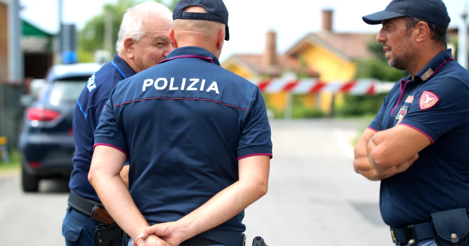 Il treno lo investe, tragedia sulle rotaie