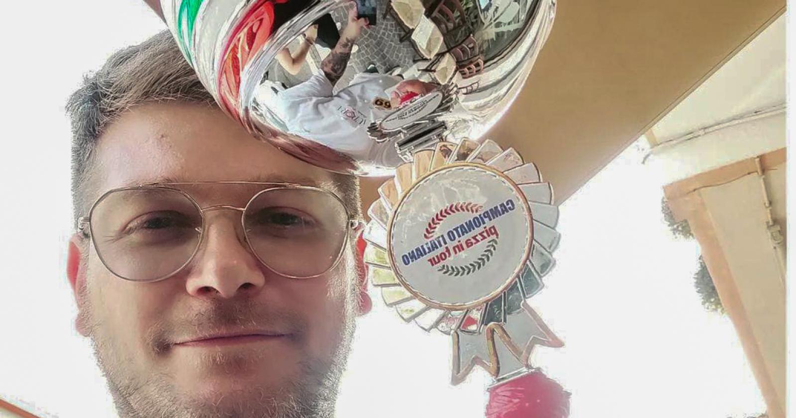 Il miglior pizzaiolo è lui!